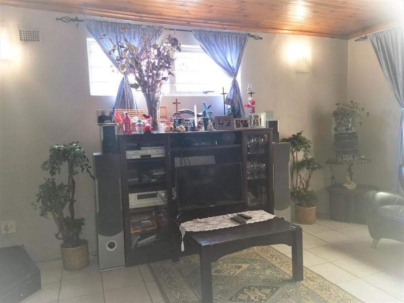 3 Bedroom Property for Sale in Rocklands Western Cape